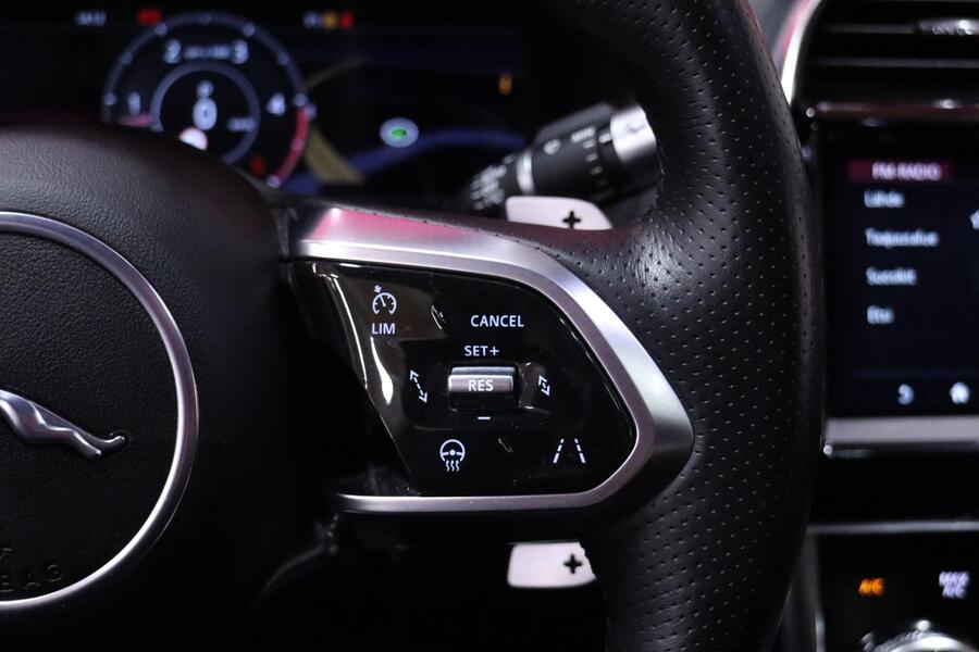 Jaguar XE vaihtoauto