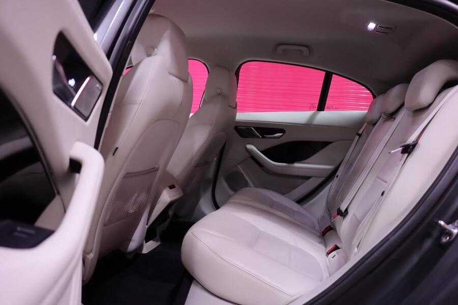 Jaguar I-PACE vaihtoauto