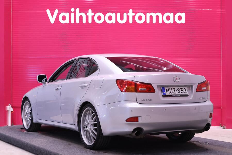 Lexus IS vaihtoauto