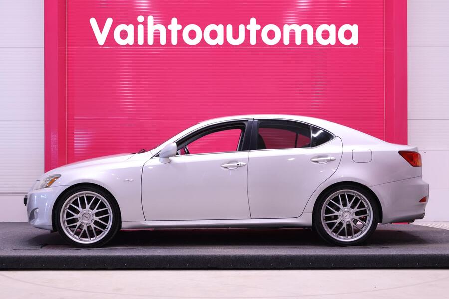 Lexus IS vaihtoauto