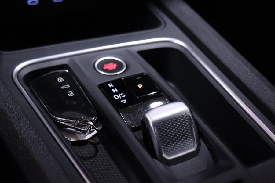 SEAT Leon Sportstourer vaihtoauto