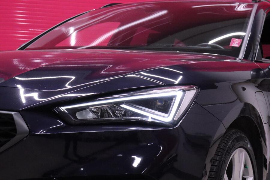 SEAT Leon Sportstourer vaihtoauto