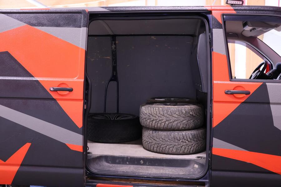 Volkswagen Transporter vaihtoauto