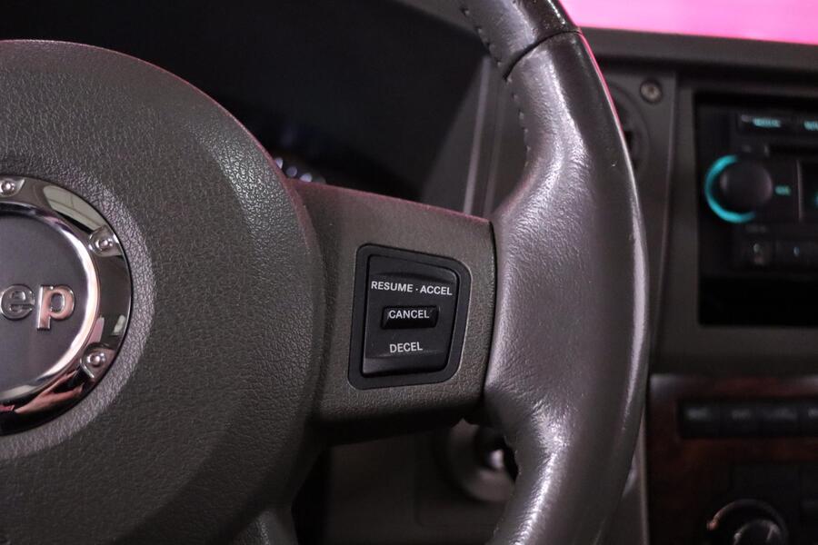 Jeep Commander vaihtoauto