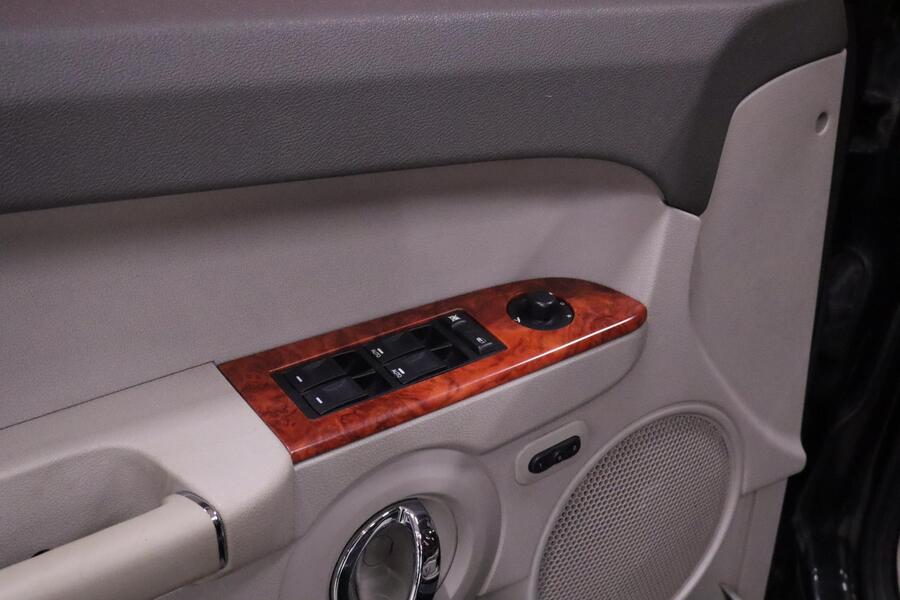 Jeep Commander vaihtoauto