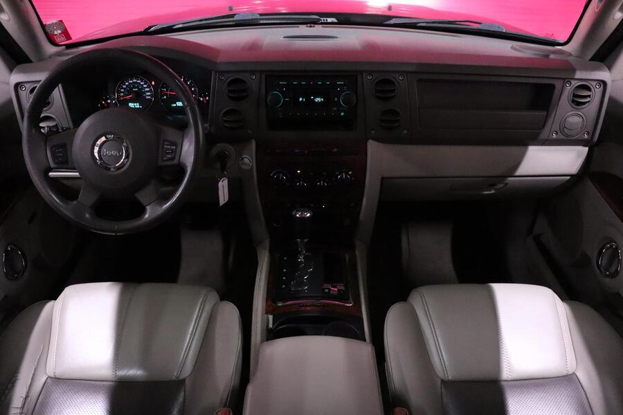 Jeep Commander vaihtoauto