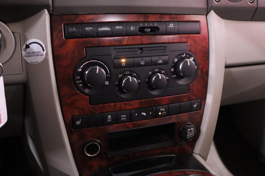 Jeep Commander vaihtoauto