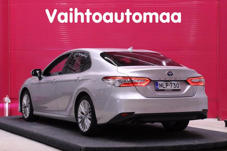Toyota Camry vaihtoauto