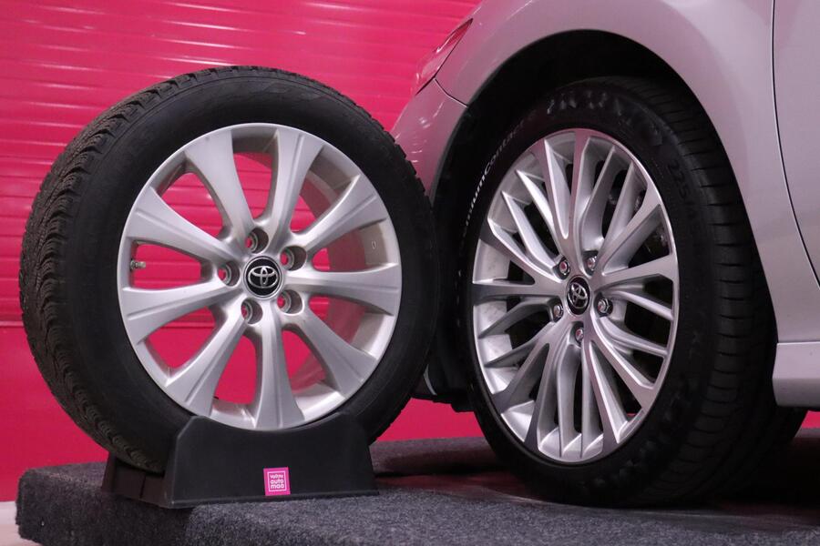 Toyota Camry vaihtoauto