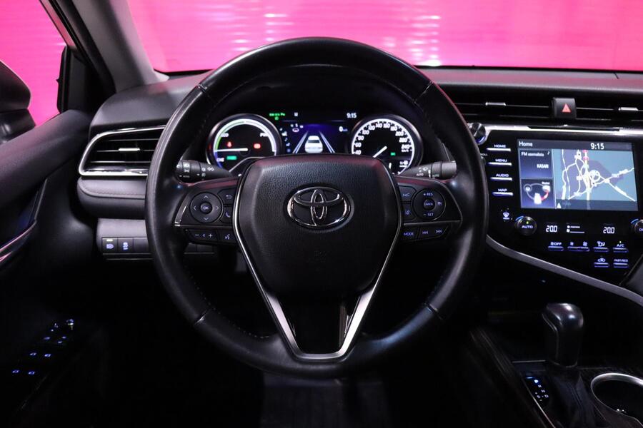 Toyota Camry vaihtoauto