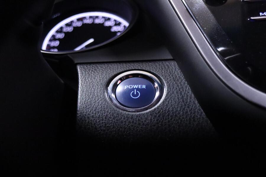 Toyota Camry vaihtoauto