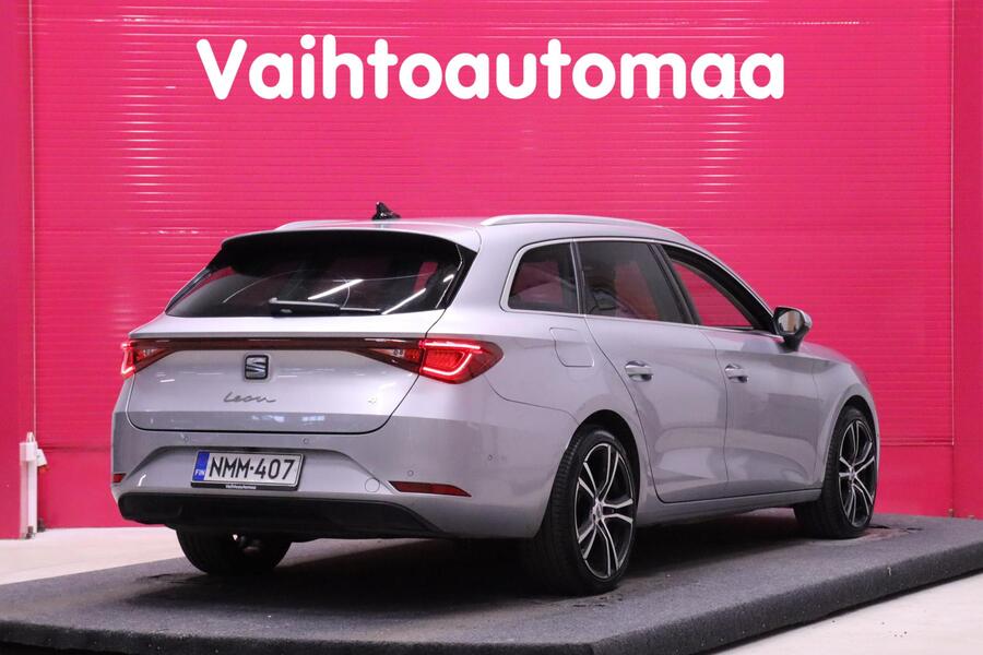 SEAT Leon Sportstourer vaihtoauto