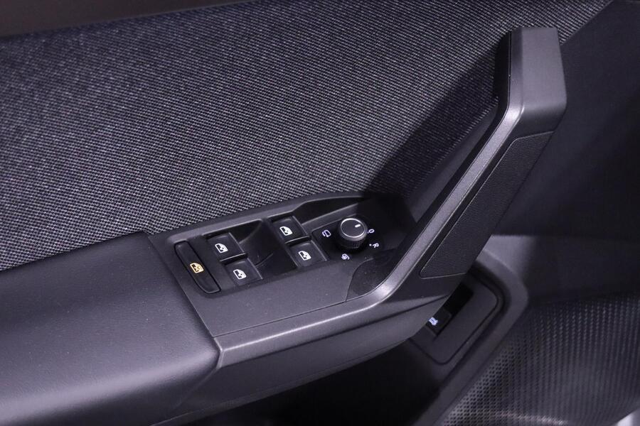 SEAT Leon Sportstourer vaihtoauto