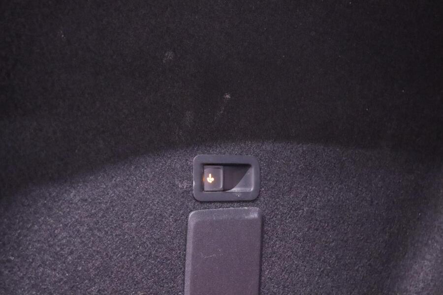 SEAT Leon Sportstourer vaihtoauto