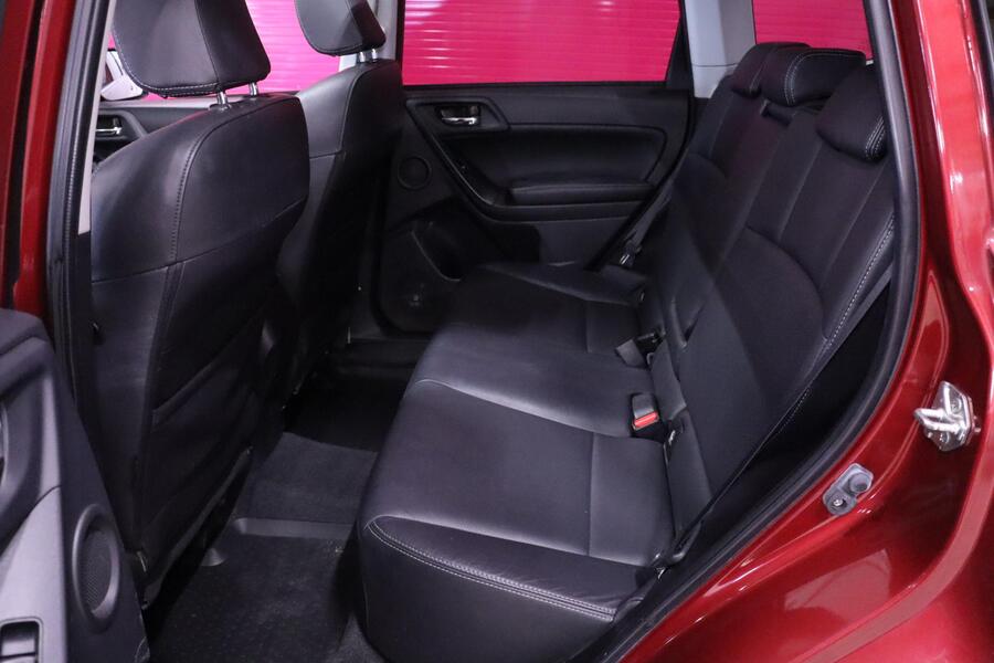 Subaru Forester vaihtoauto