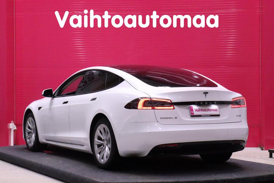 Tesla Model S vaihtoauto