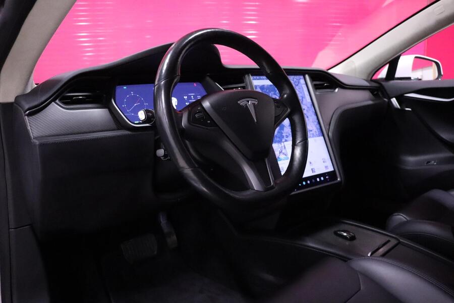 Tesla Model S vaihtoauto