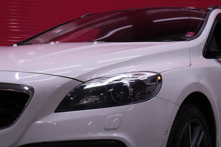 Volvo V40 Cross Country vaihtoauto