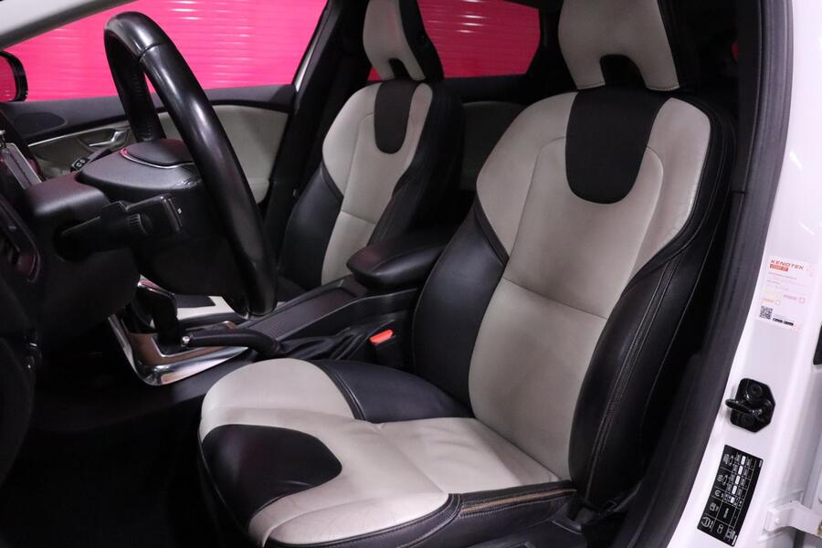 Volvo V40 Cross Country vaihtoauto