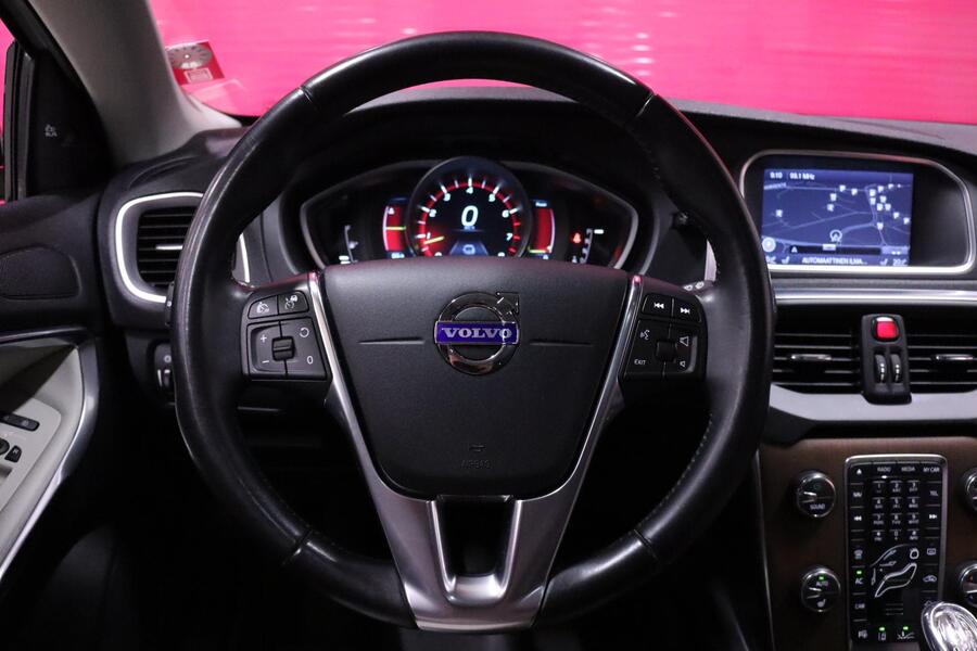 Volvo V40 Cross Country vaihtoauto