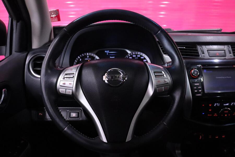 Nissan Navara vaihtoauto