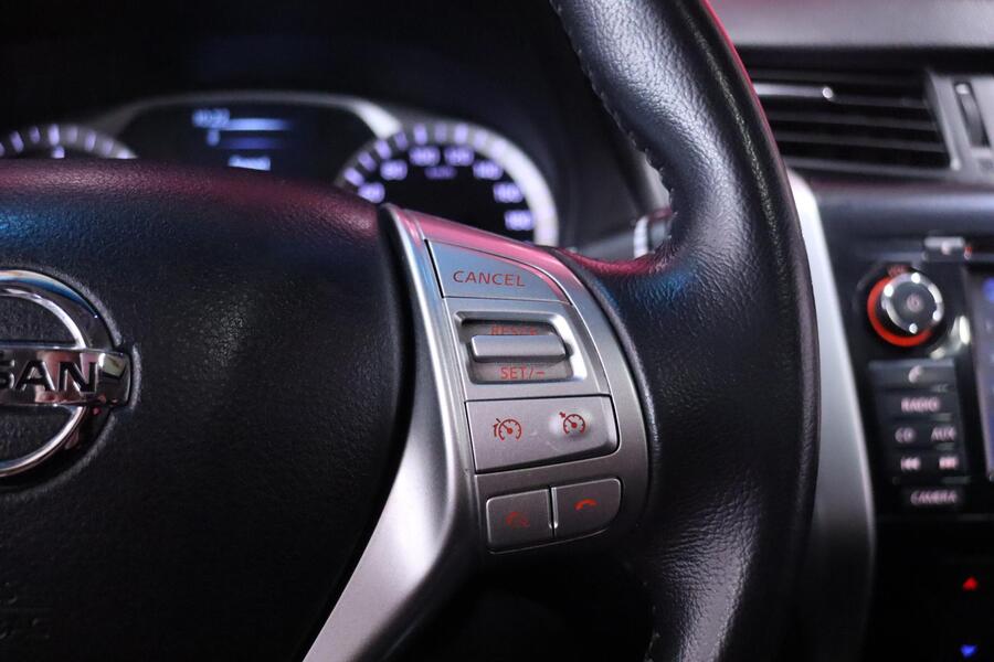 Nissan Navara vaihtoauto