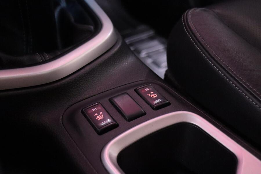 Nissan Navara vaihtoauto