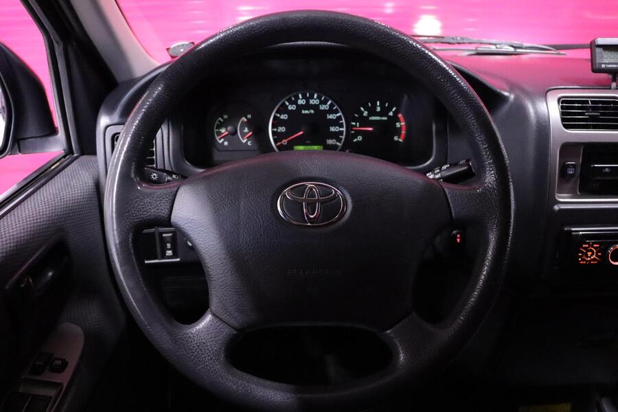 Toyota Hiace vaihtoauto