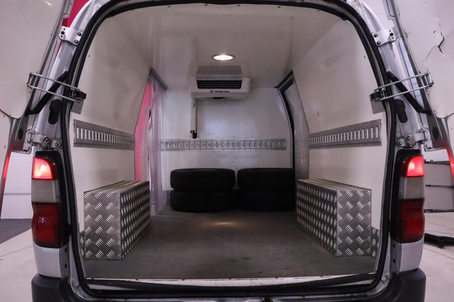 Toyota Hiace vaihtoauto