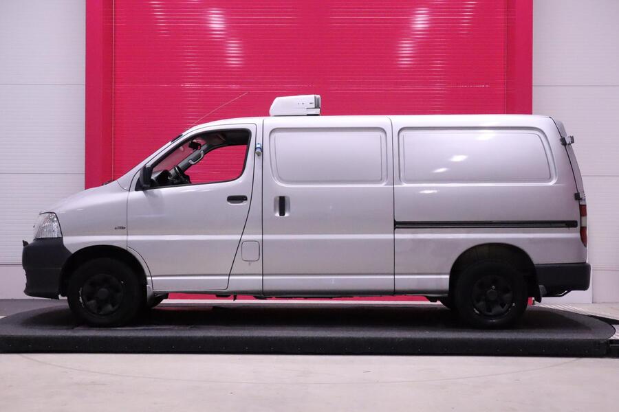 Toyota Hiace vaihtoauto