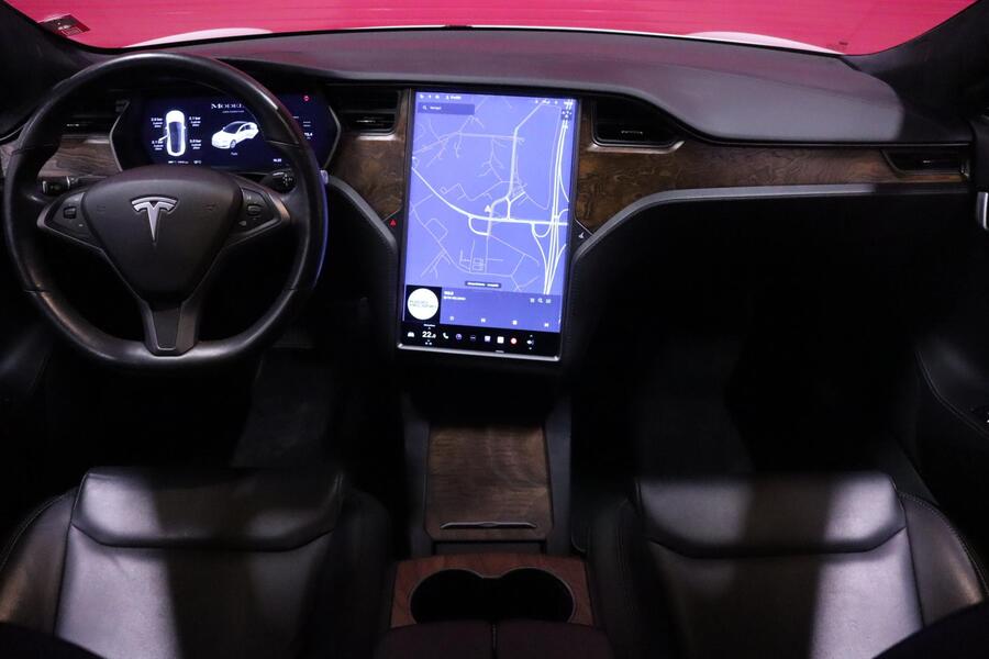 Tesla Model S vaihtoauto