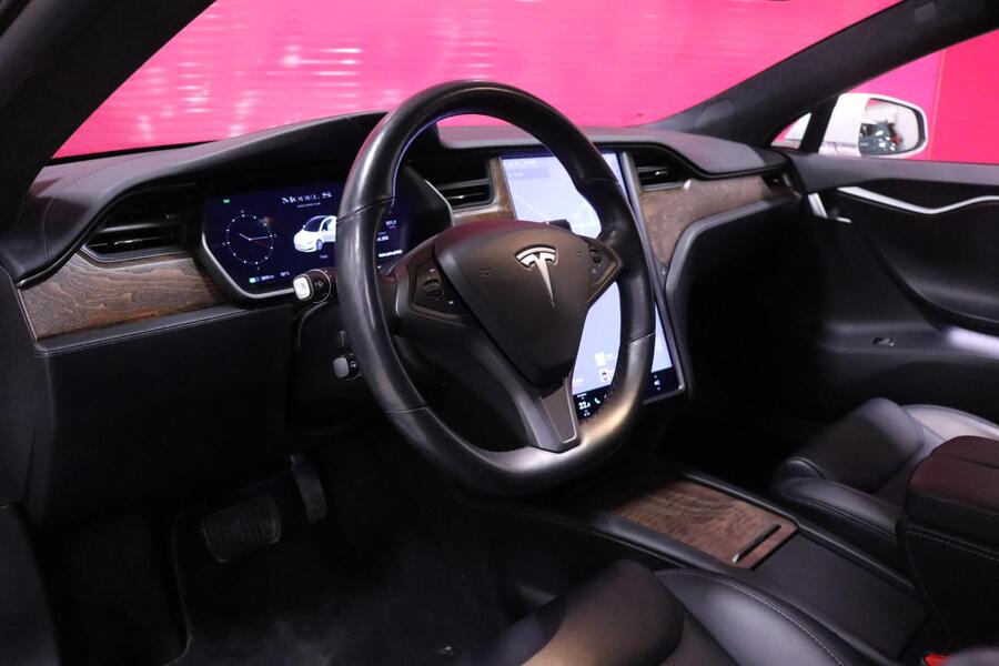 Tesla Model S vaihtoauto