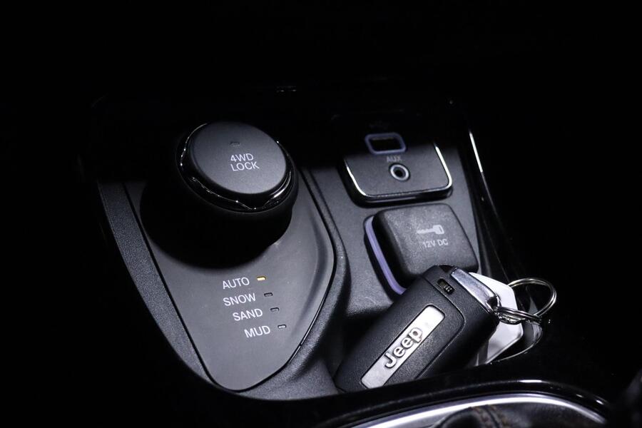 Jeep Compass vaihtoauto