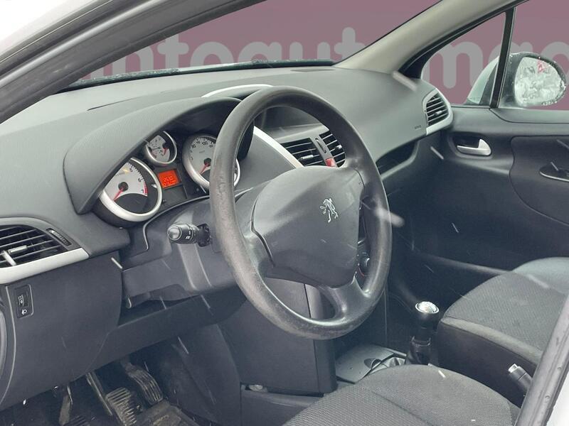 Peugeot 207 vaihtoauto