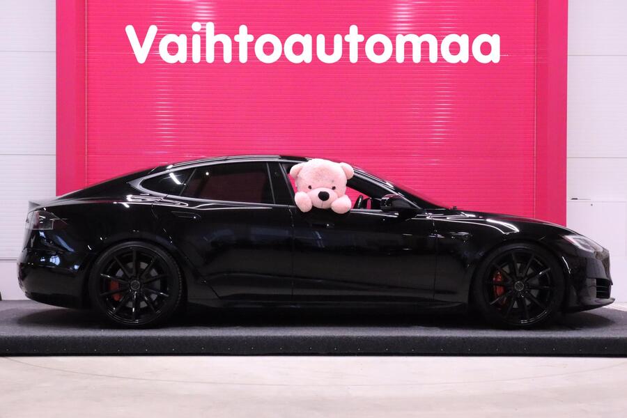 Tesla Model S vaihtoauto