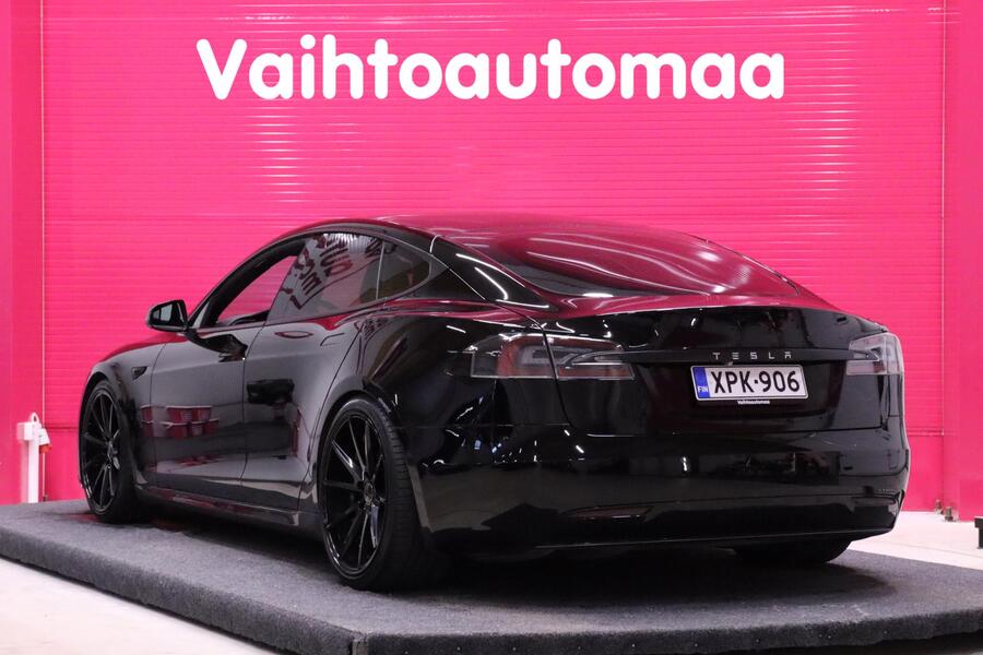 Tesla Model S vaihtoauto