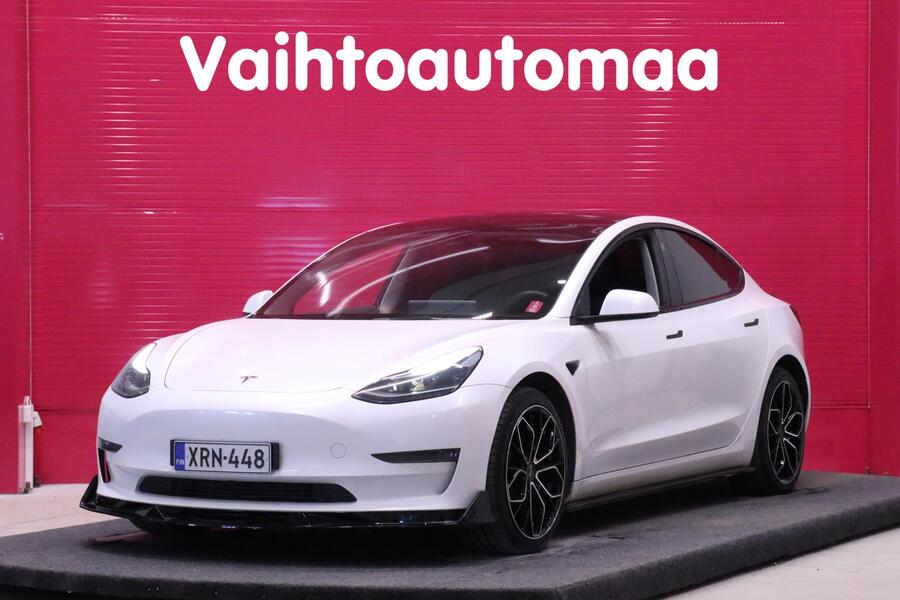 Tesla Model 3 vaihtoauto