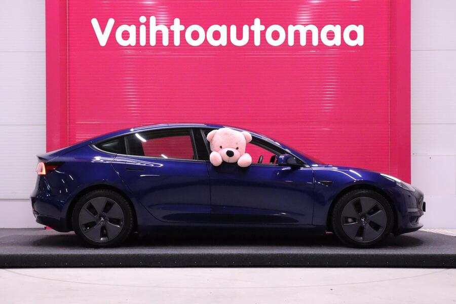 Tesla Model 3 vaihtoauto