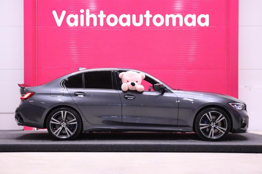 BMW 330 vaihtoauto