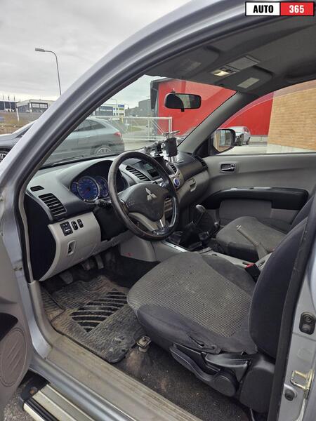 Mitsubishi L200 vaihtoauto