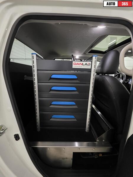 Nissan Navara vaihtoauto