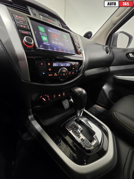 Nissan Navara vaihtoauto