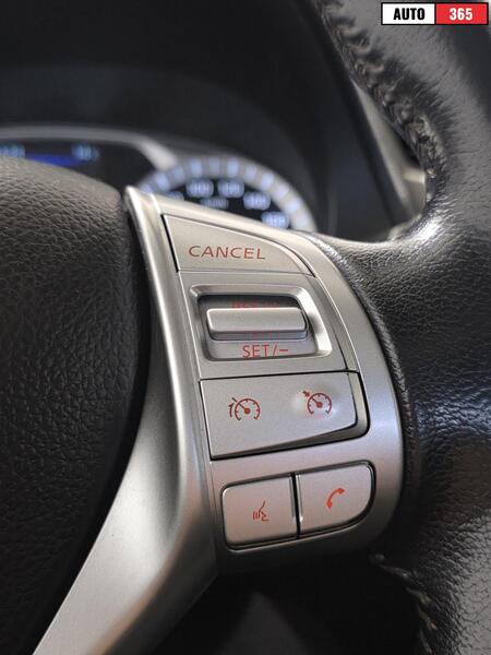 Nissan Navara vaihtoauto