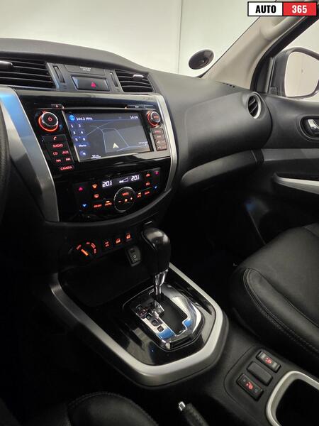 Nissan Navara vaihtoauto