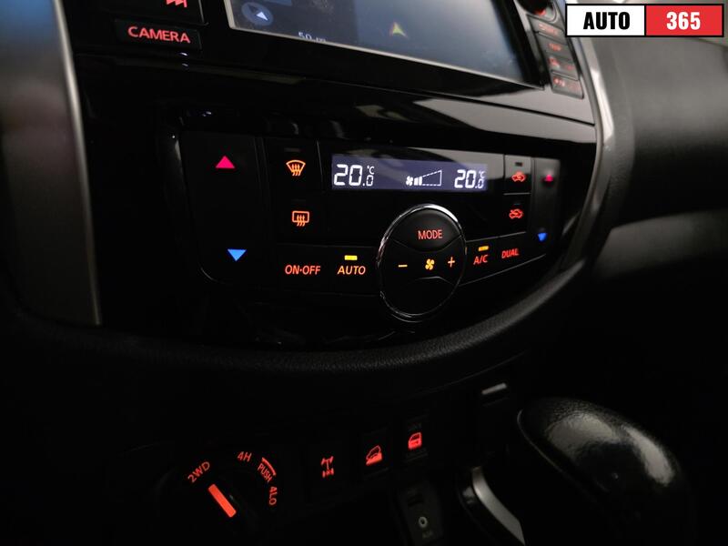 Nissan Navara vaihtoauto