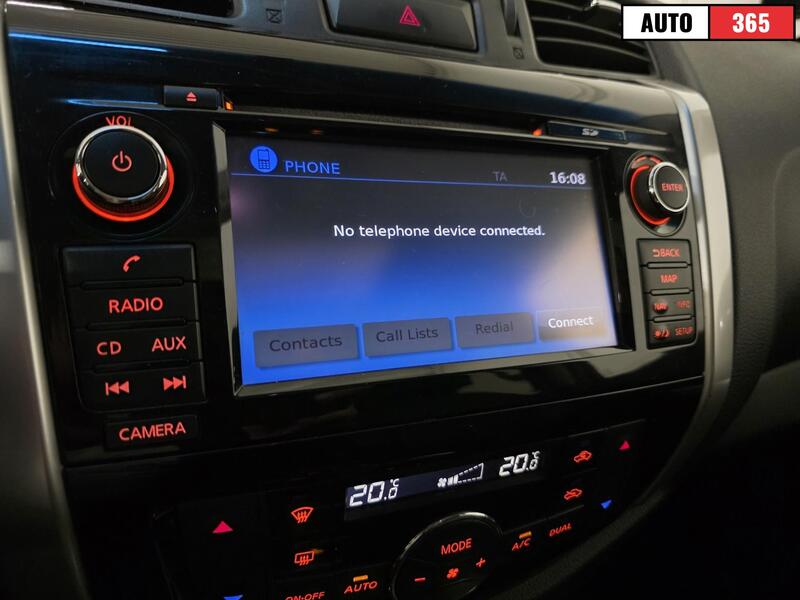 Nissan Navara vaihtoauto