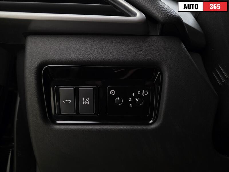 Jaguar XE vaihtoauto