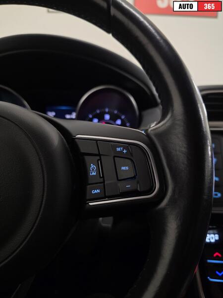 Jaguar XE vaihtoauto