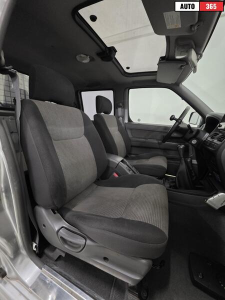 Nissan Navara vaihtoauto