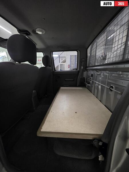 Nissan Navara vaihtoauto